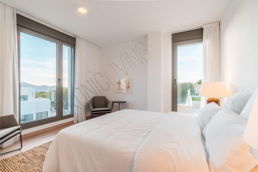 Turnkey villa’s in Finestrat met uitzicht op de skyline van Benidorm