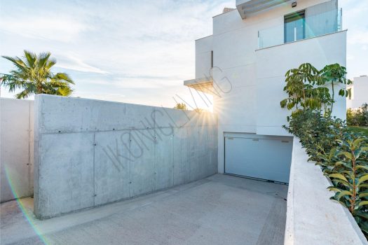 Turnkey villa’s in Finestrat met uitzicht op de skyline van Benidorm