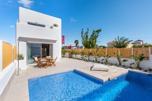 Vrijstaande villa op 700 meter van de Mar Menor in Los Alcazares, Murcia