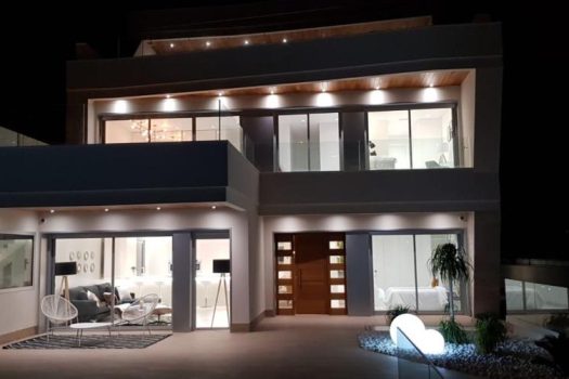 Schitterende luxe villa in Campoamor met zeezicht, en het strand op minder dan 500 m