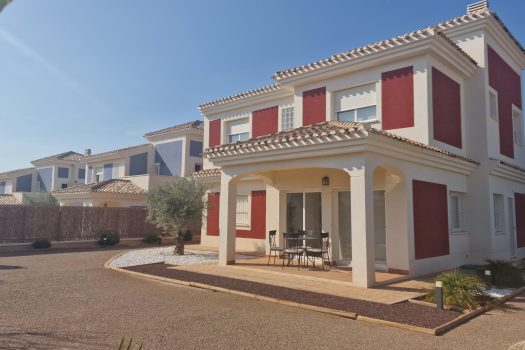 Ruime vrijstaande villa’s verdeeld over twee verdiepingen in Lorca, Murcia