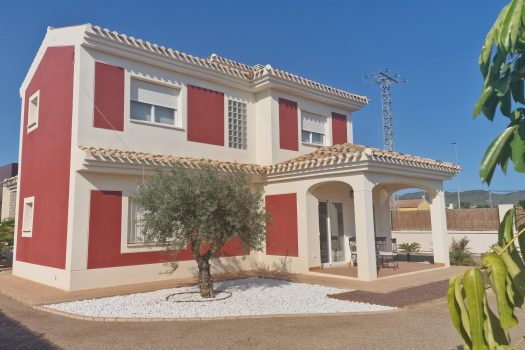 Ruime vrijstaande villa’s verdeeld over twee verdiepingen in Lorca, Murcia