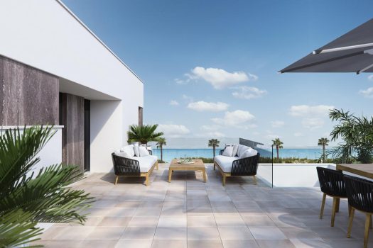 Luxe op maat gebouwde villa op 150 meter van zee