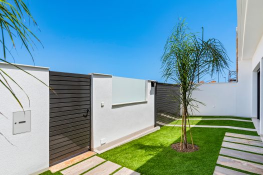 Luxevilla’s in Los Alcázares: eigentijds design, privézwembad en dakterras