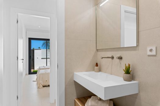 Luxevilla’s in Los Alcázares: eigentijds design, privézwembad en dakterras