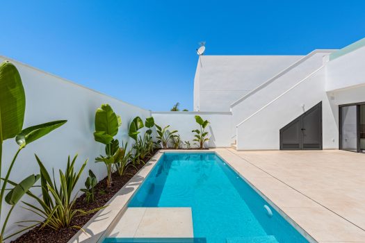 Luxevilla’s in Los Alcázares: eigentijds design, privézwembad en dakterras