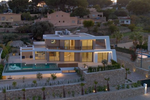 Exclusieve luxe villa op een steenworp van de zee in Moraira