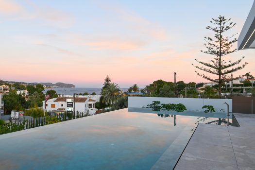 Exclusieve luxe villa op een steenworp van de zee in Moraira