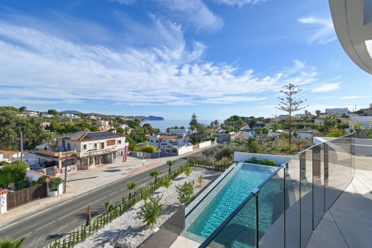 Exclusieve luxe villa op een steenworp van de zee in Moraira