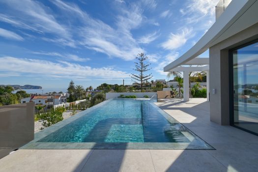 Exclusieve luxe villa op een steenworp van de zee in Moraira