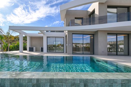Exclusieve luxe villa op een steenworp van de zee in Moraira