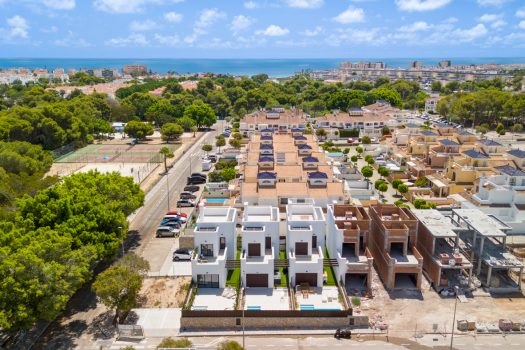 Vrijstaande villa’s in Mil Palmeras op 800 meter van het strand