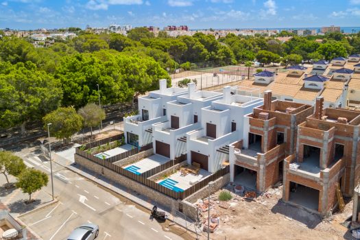 Vrijstaande villa’s in Mil Palmeras op 800 meter van het strand