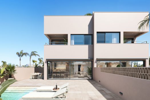 Luxe op maat gebouwde villa op 150 meter van zee