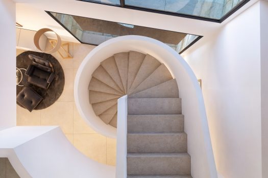 Exclusieve moderne villa op slechts enkele stappen van de zee en het centrum van Moraira