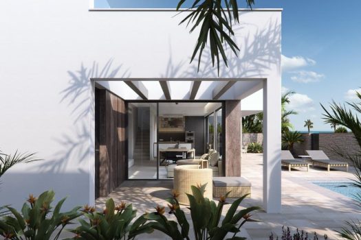 Luxe op maat gebouwde villa op 150 meter van zee