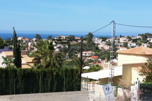 Nieuwbouwvilla met zeezicht in een van de beste wijken van Dénia